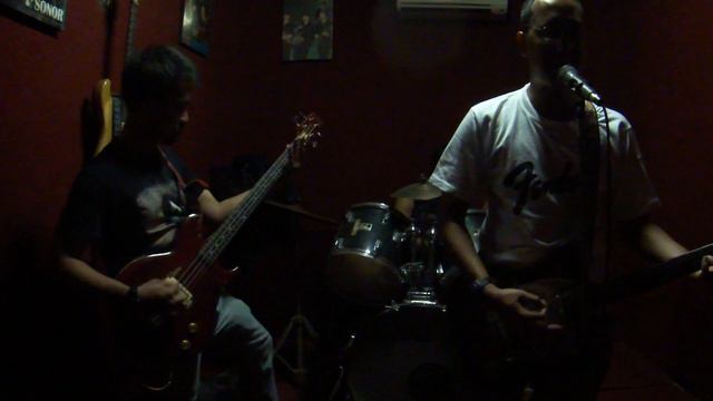 PINSIL, Song Title: Dive, Nirvana. Studio Rehearsal at Apple Studio Jakarta Genre: Grunge смотреть онлайн