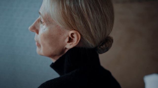 Сильные стихи про жизнь "Я розы не люблю" Ирина Самарина-Лабиринт.Читает Андрей Лукашенко смотреть онлайн