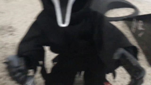 Ghostface Side Stepper In-Person Review And Demo - Spirit Halloween 2023