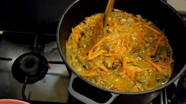 Плов узбекский. Рецепт из Ташкента. Готовим в казане. смотреть онлайн