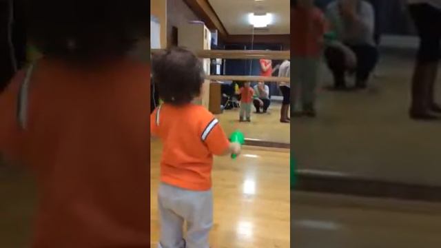 Fun with Maracas смотреть онлайн