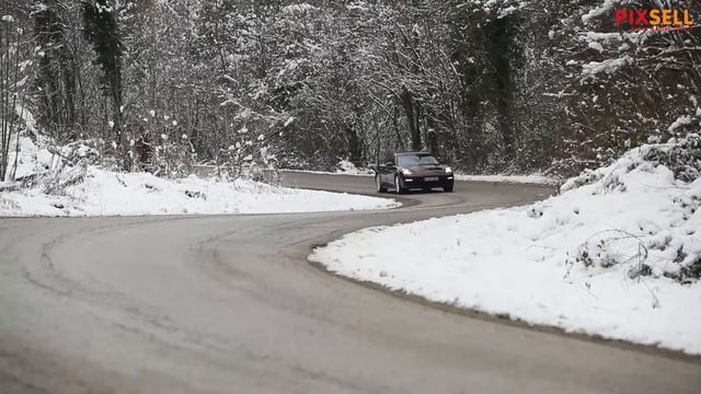 Pogledajte najnoviji Porsche Panamera 4S / The new Porsche Panamera 4S in motion | PIXSELL PLUS смотреть онлайн