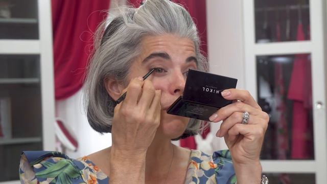 THE #1 MAKEUP TREND FOR SPRING 2021 | Nikol Johnson смотреть онлайн