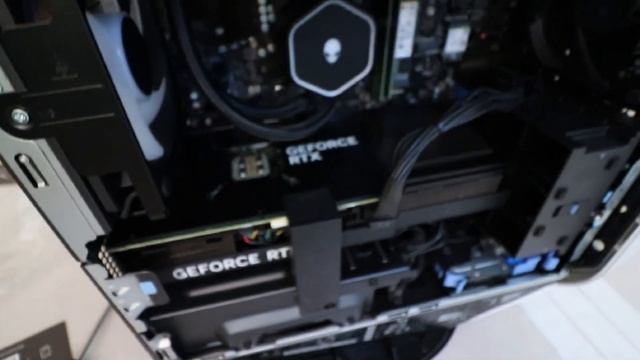 Alienware Aurora R15 - Unboxing and Setup смотреть онлайн