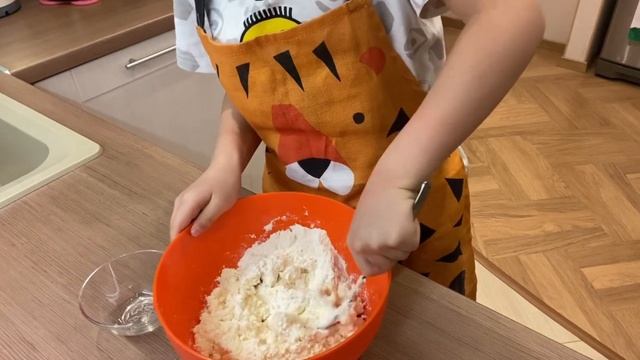 Сырники на завтрак.Легко и быстро! смотреть онлайн