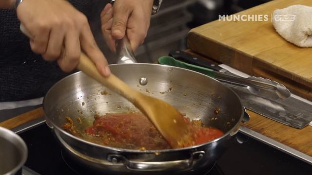 Michelin-Starred Singaporean Chili Crab - How To смотреть онлайн