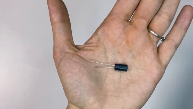 Конденсатор электролитический 220x16 (6,3x11) TK Jamicon 105C. смотреть онлайн