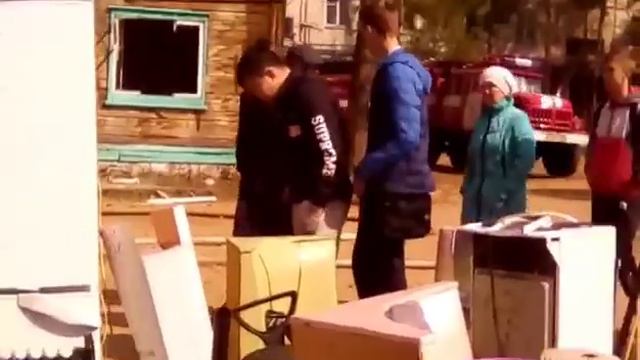 Горит дом в Сосновом бору смотреть онлайн