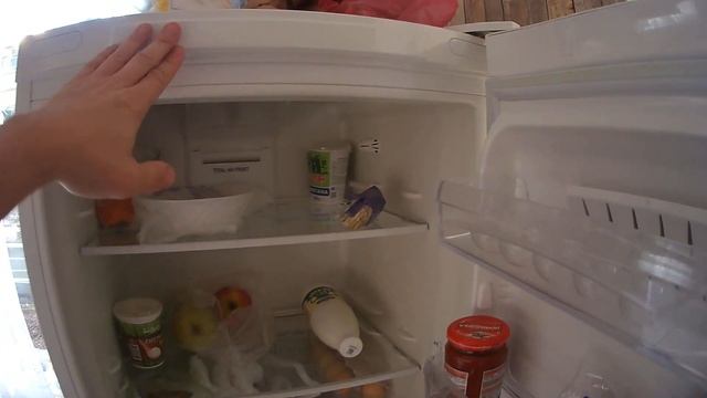 Ремонт холодильника Индезит с электронным модулем. Не холодит холодильная камера.