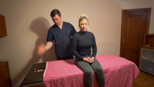 Перенапряглась на работе БОЛИТ ШЕЯ/РЕЗУЛЬТАТ костоправ СПб смотреть онлайн