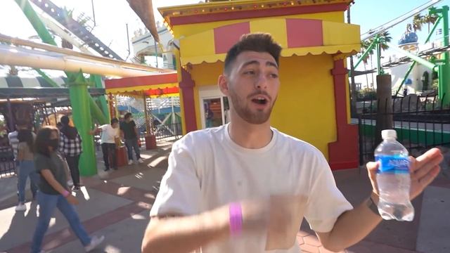 World's CRAZIEST Mini Golf Course! смотреть онлайн
