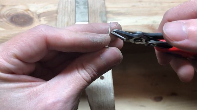 Making a simple pair of silver butterfly earrings смотреть онлайн