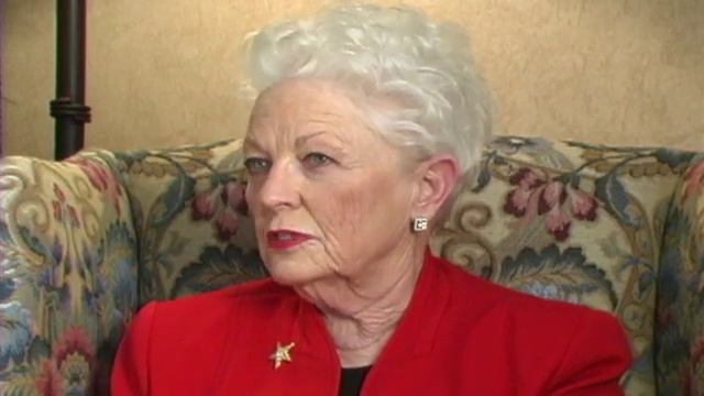 Former Governor Ann Richards on How She Got Involved in Politics смотреть онлайн