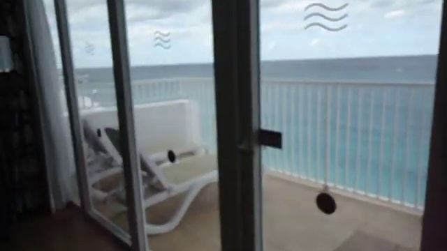 Tour of Riu`s Ocean Front Room Bahamas Nassau смотреть онлайн