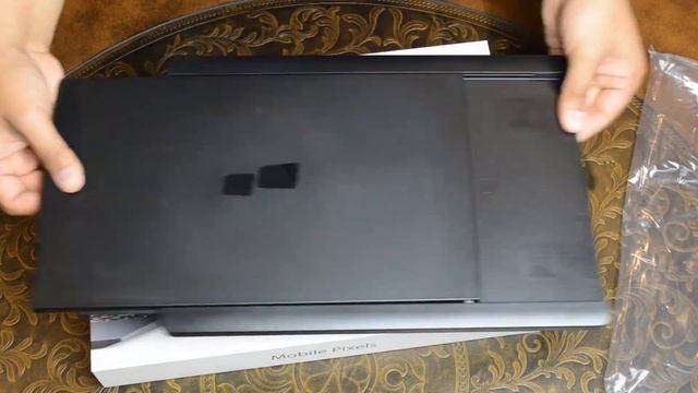 Mobile Pixels Duex Pro Portable Laptop Monitor Unboxing 2020 смотреть онлайн