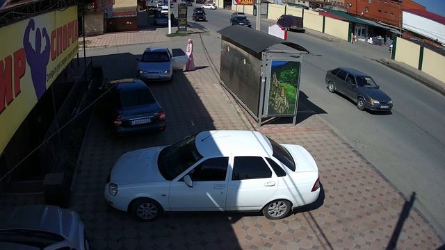 Remix-IP-EQ40L-IR1 День Авто Солнечно