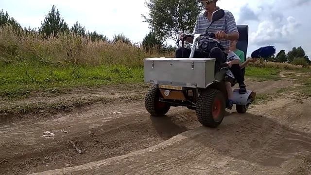 Самодельный электро-Квадроцикл из электро-Самоката!!! смотреть онлайн