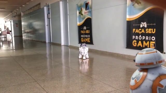 Olha quem apareceu no Animoby Games BB-8 e R2D2 смотреть онлайн