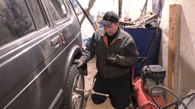 Уже не новая Нива! Лучше DASTER??? Завалило снегом Нижний Новгород. смотреть онлайн