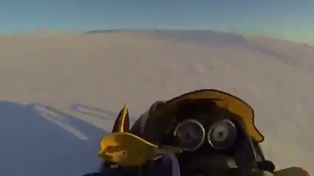 Улетел в овраг на снегоходе / snowmobile flew into a ravine смотреть онлайн