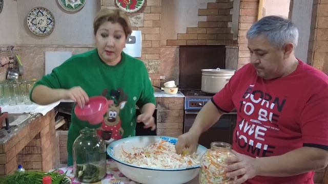 ПОМИДОРЫ? с КАПУСТОЙ на❄ ЗИМУ! ОБАЛДЕННО? ВКУСНАЯ ЗАКУСКА! РАССОЛ... ?КЛАСС! смотреть онлайн