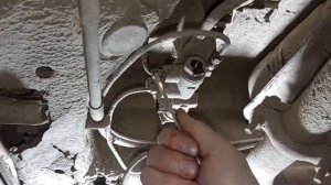 Как снять регулятор давления тормозов (колдун) ваз 2114 #RAZNOBOY #ВАЗ2114 #какснять