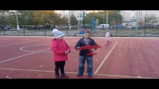 канал Играшоу Пенопластовый Самолет смотреть онлайн
