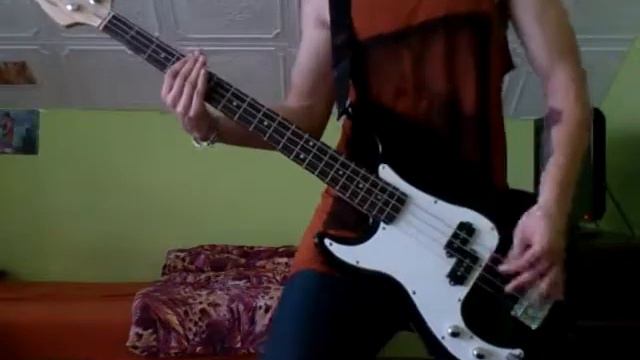 green day-stray heart bass cover смотреть онлайн