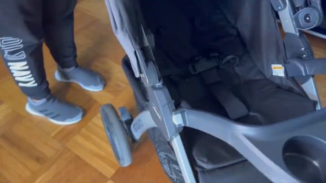 CHICCO BRAVO TRIO CAMDEN BLACK TRAVEL SYSTEM | PRODUCT REVIEW смотреть онлайн