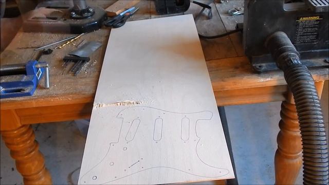 Customizing my Fender Squier/Pickguard/Knobs смотреть онлайн