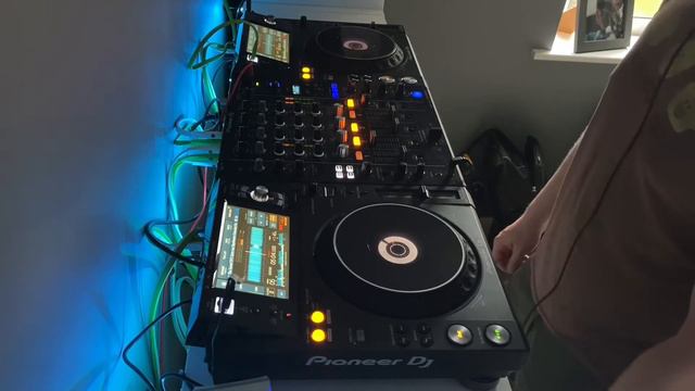Uplifting Trance Anthems 2 | Pioneer DJ | XDJ-1000 mk2 | DJM-750 mk2 | DDJ-XP2 смотреть онлайн