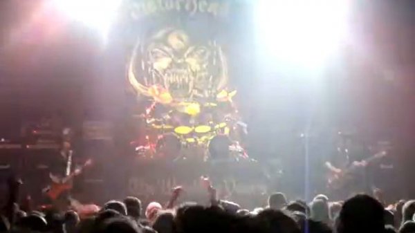 Motorhead-Iron Fist.Live at Wolverhampton Civic Hall 02/11/2011.MPG
