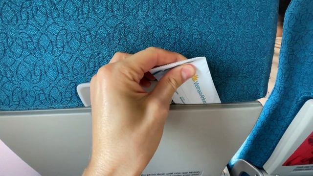 Самолетом из Хошимина в Куала-Лумпур. Что да как в аэропорте? Чем кормят в самолете? смотреть онлайн
