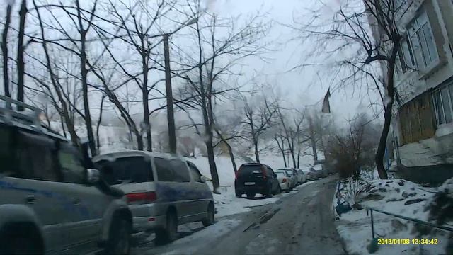 Спуск к дому - полная жопа. Сабанеева, 22 февраля, утро. смотреть онлайн