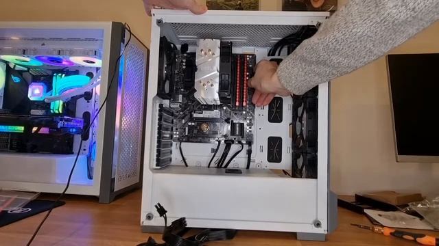 Full PC Build - RTX 3070 - Ryzen 5 3600x - Corsair iCue 220T RGB смотреть онлайн