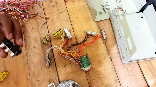 DIY Amplifier Input Selector Switch смотреть онлайн