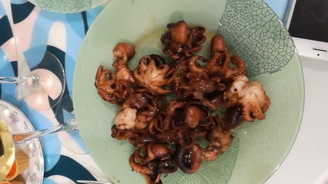 #НЕТОЛЬКОСАЛЬСА#блинЯПовар маринованные осьминоги на сковородке(1) смотреть онлайн