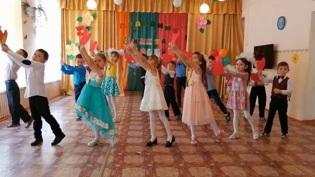 Танец для мам на 8 марта в детском саду смотреть онлайн