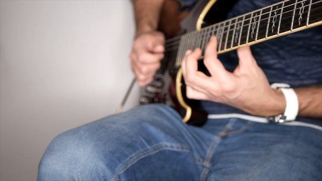 Schecter Hellraiser C1 FR Review: Black Cherry Electric Guitar Research смотреть онлайн