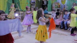 Танец с разноцветными шарфами "Осень"
