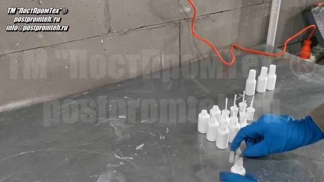 Аппарат для завинчивания резьбовых крышек с кисточками. Укупор/Закрутка. Ручная укупорочная машина