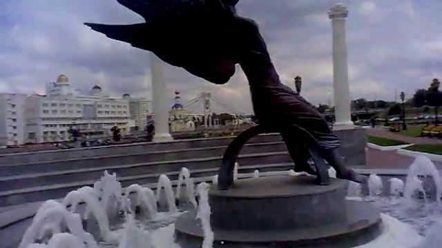 Римские колонны и памятник Ангела в фонтане! Белгород ^^ смотреть онлайн