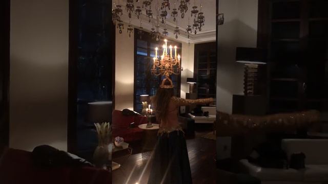 Танец живота. Танец со свечами на голове смотреть онлайн