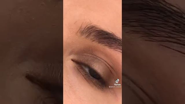 Эффектный осенний макияж #мейк #макияж #тикток #makeup смотреть онлайн
