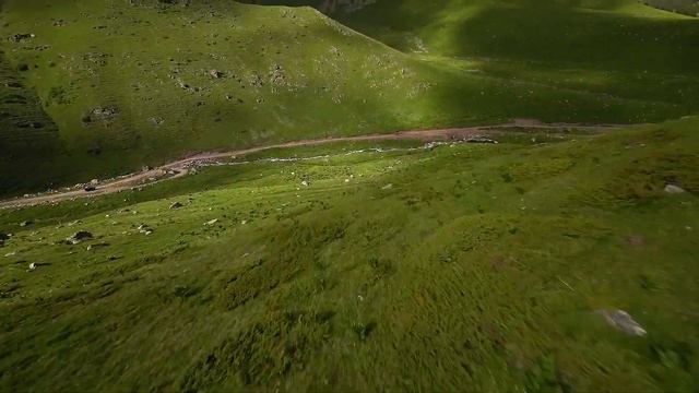 АЛЬПИЙСКИЕ ЛУГА МУХИНСКОГО УЩЕЛЬЯ | ДОМБАЙ 2024 | FPV DRONE CINEMATIC смотреть онлайн