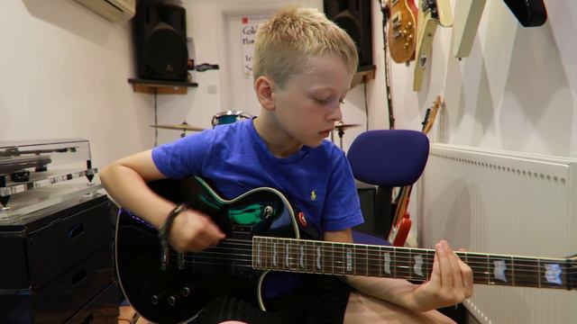 Song 2 Blur Guitar Cover By 8 Year Old Ethan смотреть онлайн
