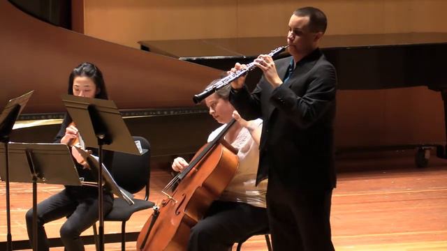Bach Double Concerto for Oboe & Violin смотреть онлайн