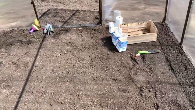 ПОДГОТОВКА ТЕПЛИЦЫ К ПОСАДКЕ ТОМАТОВ И ОГУРЦОВ , СЕМЬЯ БАГДАСАРЯН смотреть онлайн