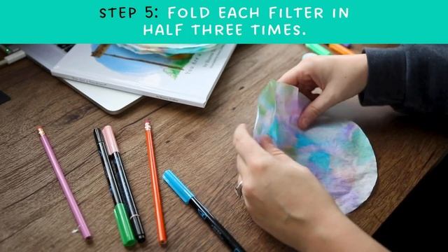 Feelin' Groovy Tie Dye Flower Craft смотреть онлайн