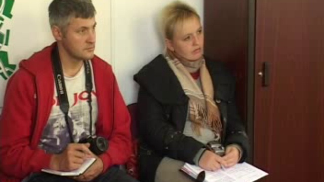 На пресс-конференции в горсовете возвратились к теме внеочередных выборов председателя горсовета смотреть онлайн